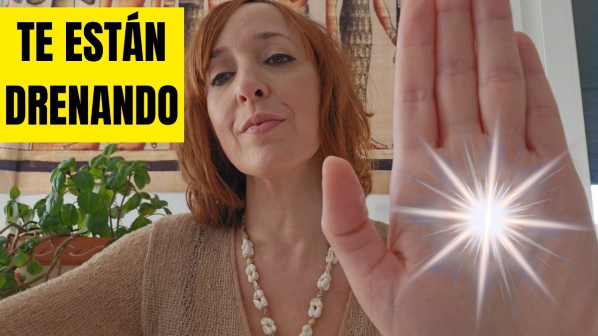 Sesión de Reiki Egipcio y envío de Reiki a distancia para limpieza energética profunda y liberación de energías negativas.