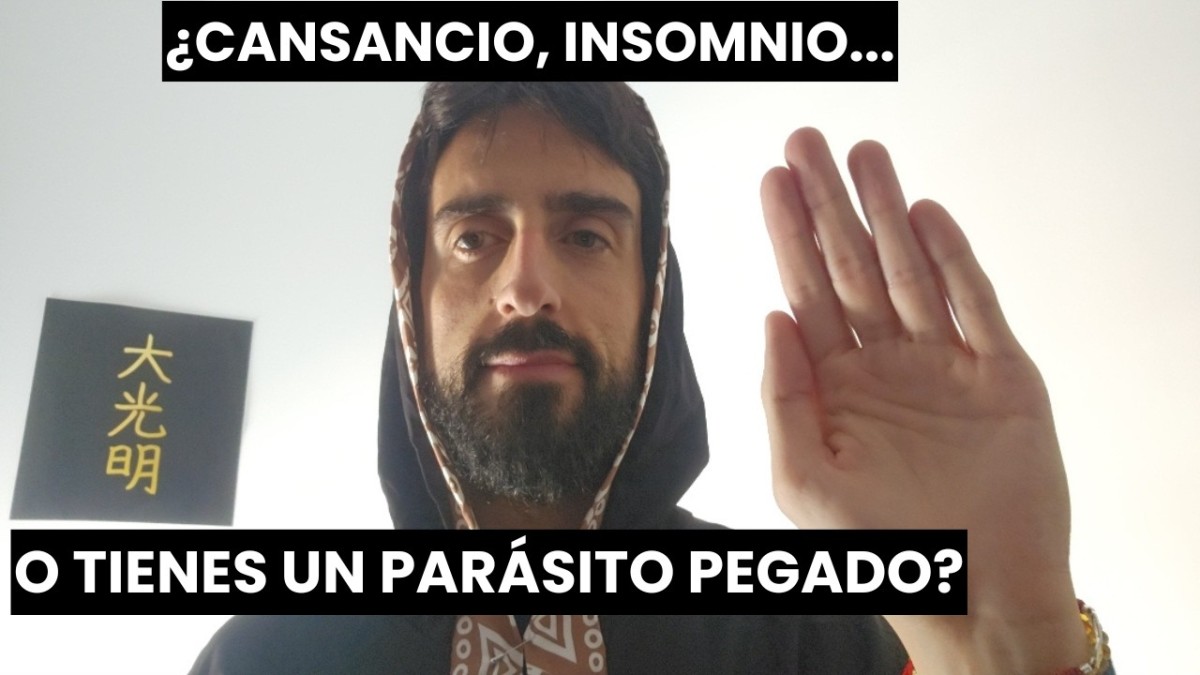 Sesión de Reiki Egipcio y envío de Reiki a distancia para limpieza energética profunda y liberación de energías negativas.